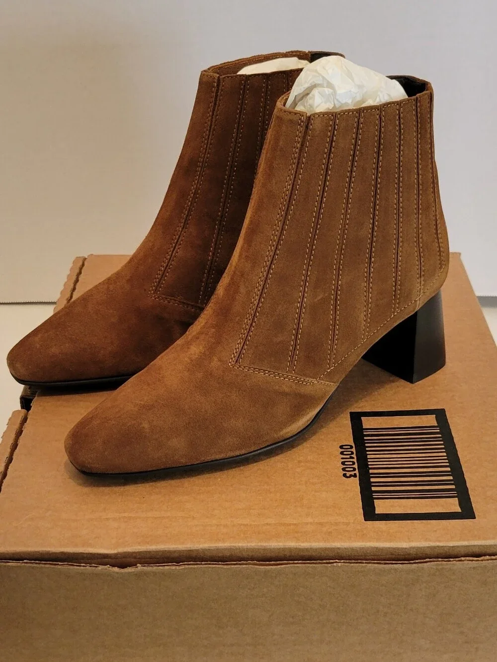 NIB Italeau Jane Waterproof Brown Suede Leather Ankle Booties EU 36 US 5.5-6 Han